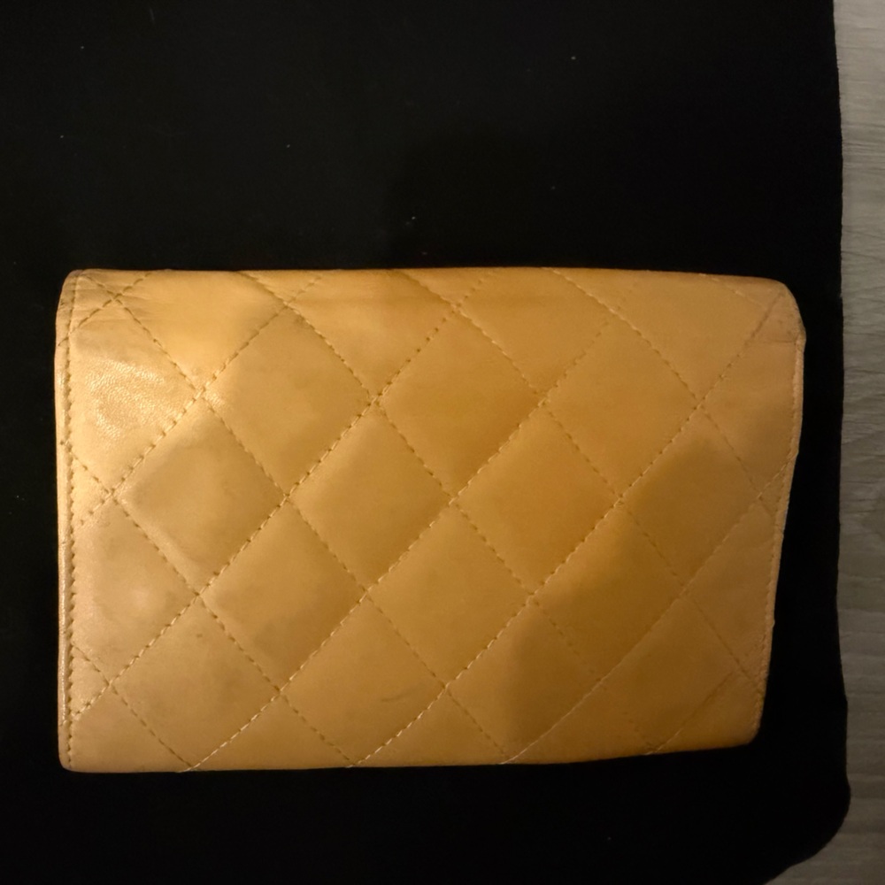CHANEL C0200 Tan & Black Leather Quilted Handbag - WITH matching wallet - Picture 10 of 11